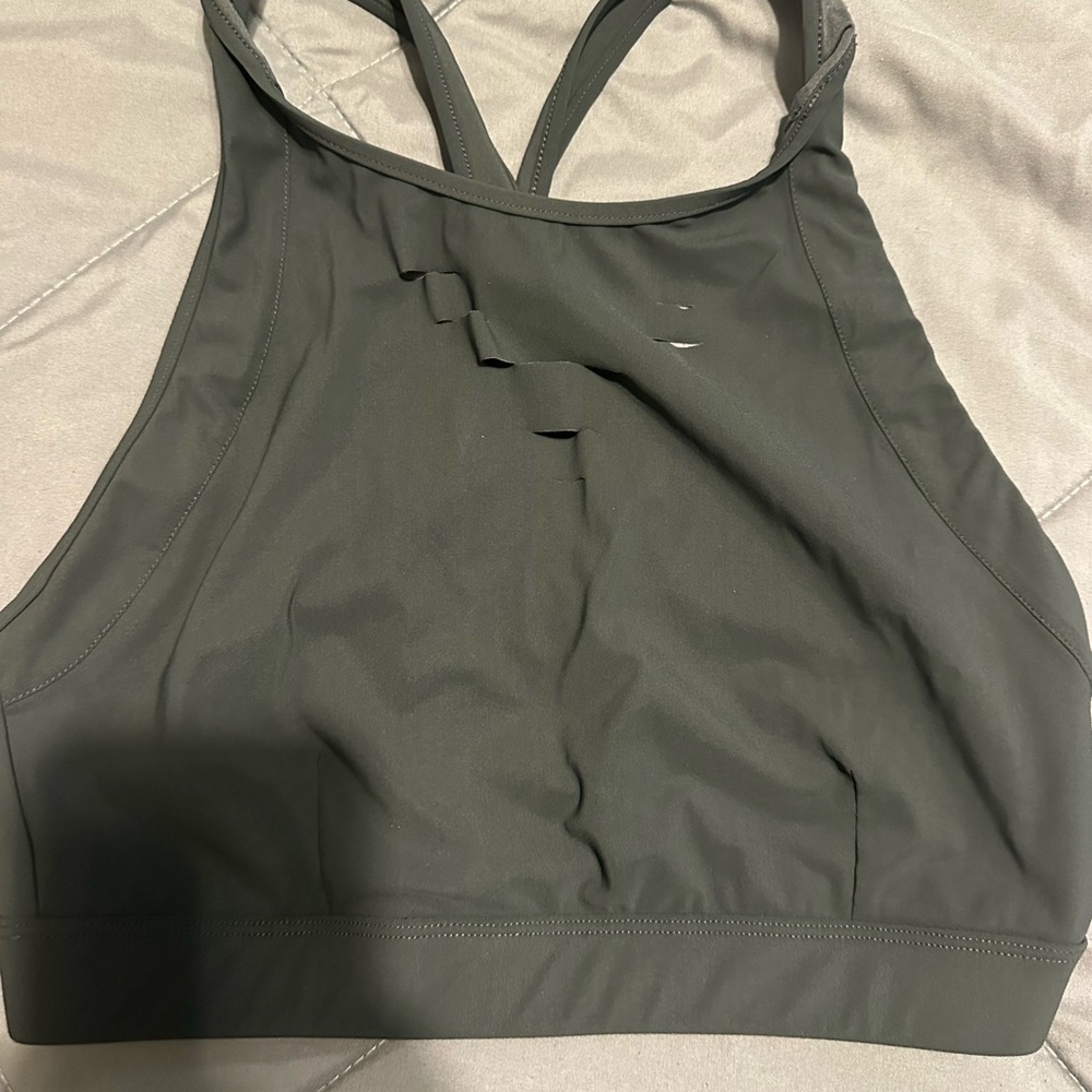 ALO Yoga Ripped Warrior Sports Bra
